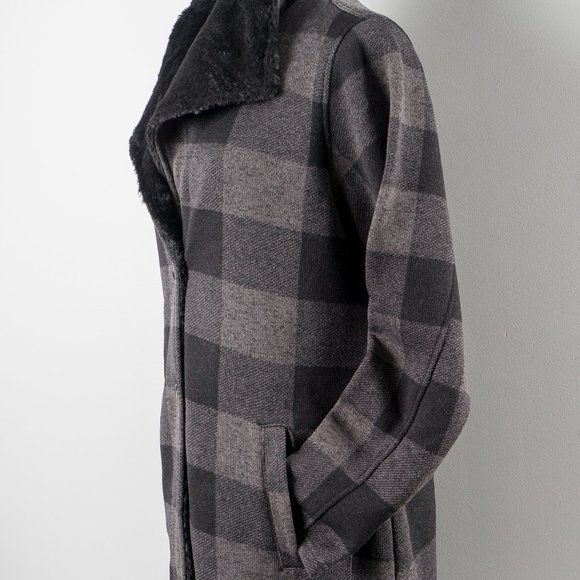 NWT Steve Madden Buffalo check button up coat - L - Picture 8 of 13